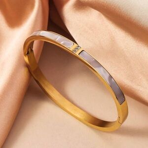 Elegant Real Mother of Pearl Bracelet 18k ✨🌹